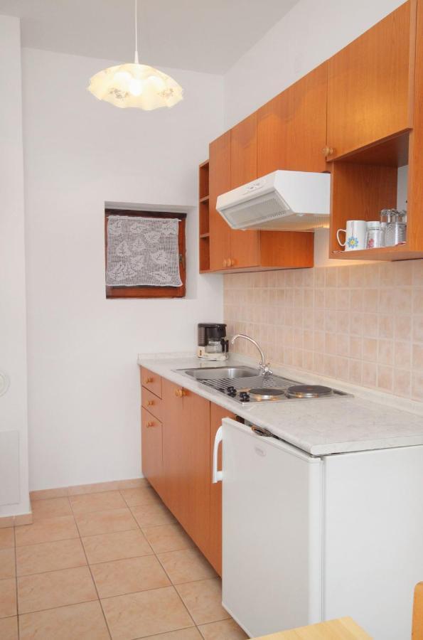 Apartments By The Sea Klenovica, Novi Vinodolski - 5581 エクステリア 写真